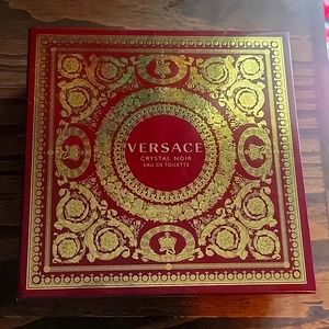 Versace crystal nior perfume